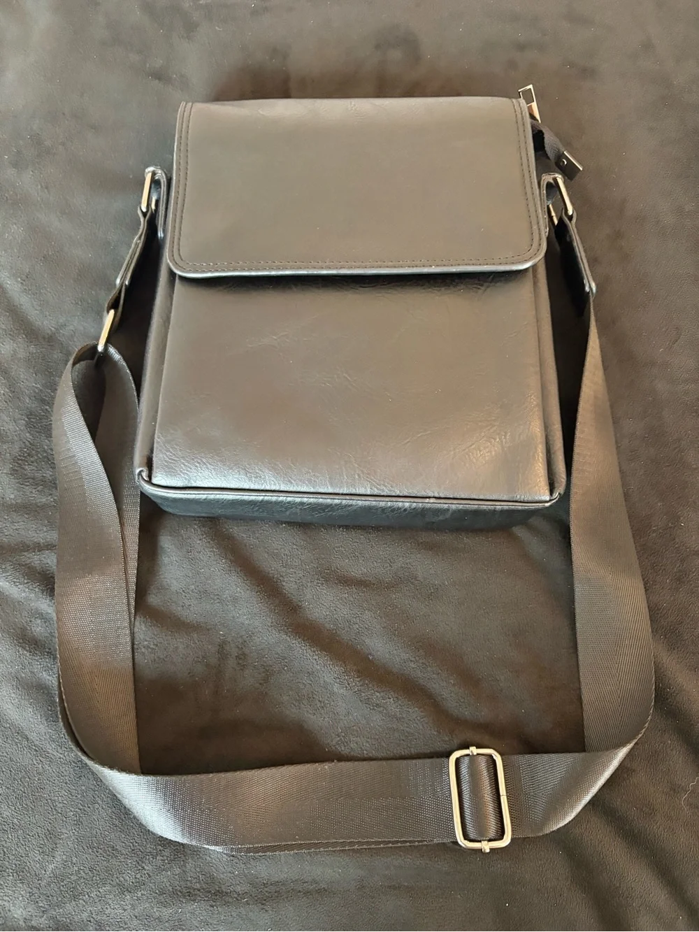 Black Crossbody Shoulder Bag - Minimal Leather Design